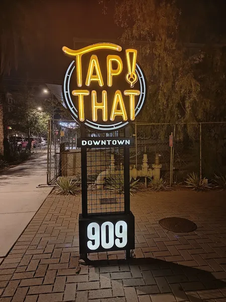 happy hours Tap That Downtown