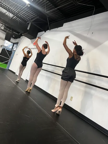 Choreographers iDANZ Performing Arts Studio