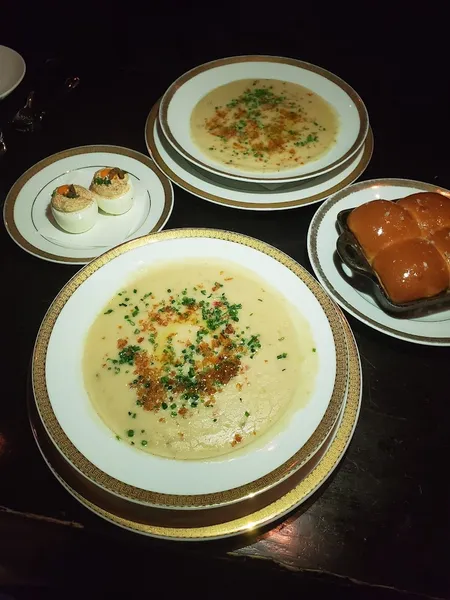 clam chowder The Olde Bar