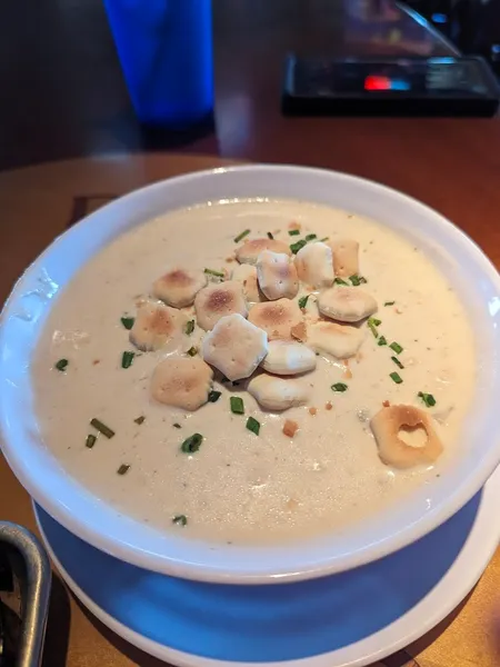 clam chowder Chickie's & Pete's