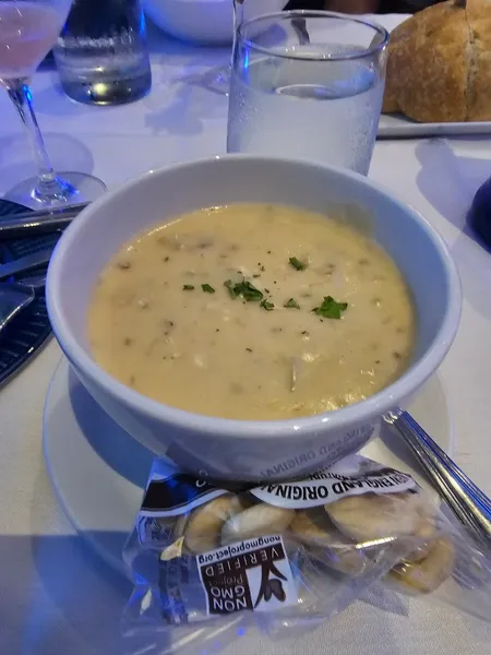 clam chowder The Oceanaire Seafood Room