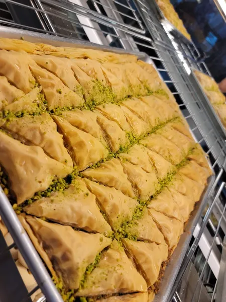 baklava NAOOSH SWEETS & MARKET اسواق و حلويات نعوش