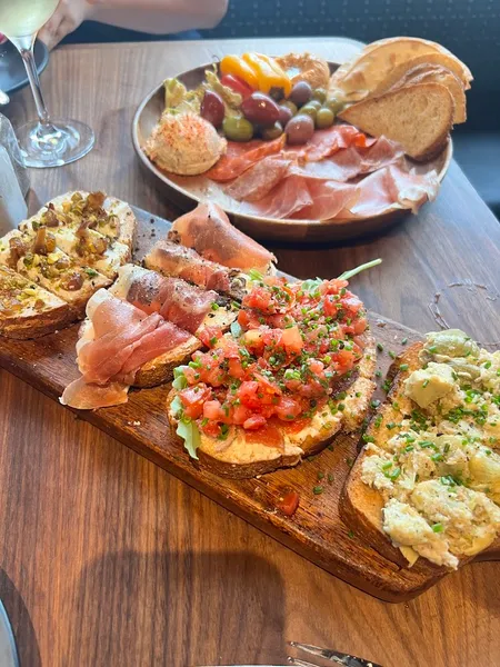 bruschetta Postino The Rim