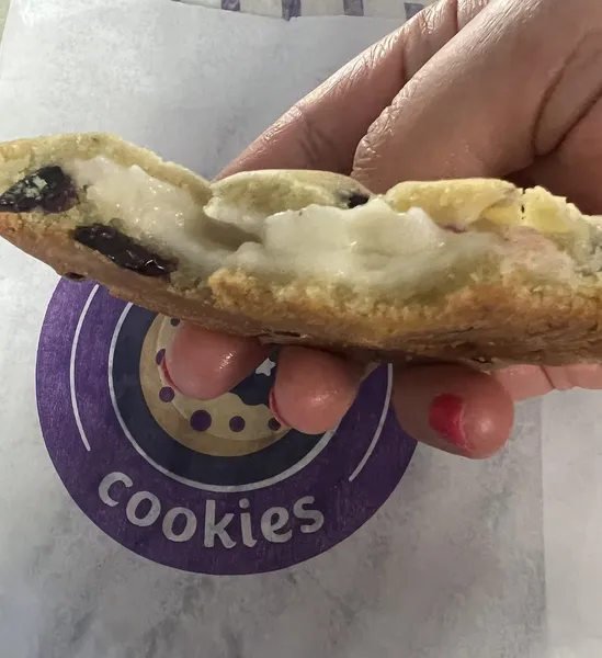 banana puddings Insomnia Cookies