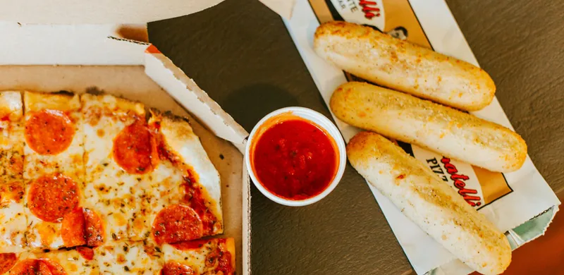 breadsticks i Fratelli Pizza Downtown Dallas