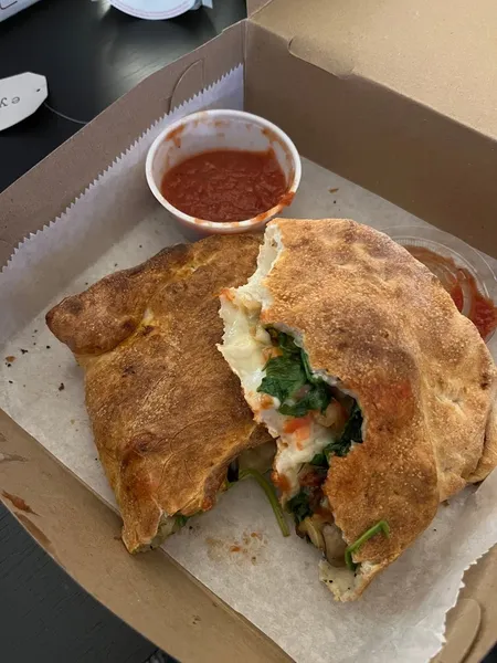 calzones D.P. Dough