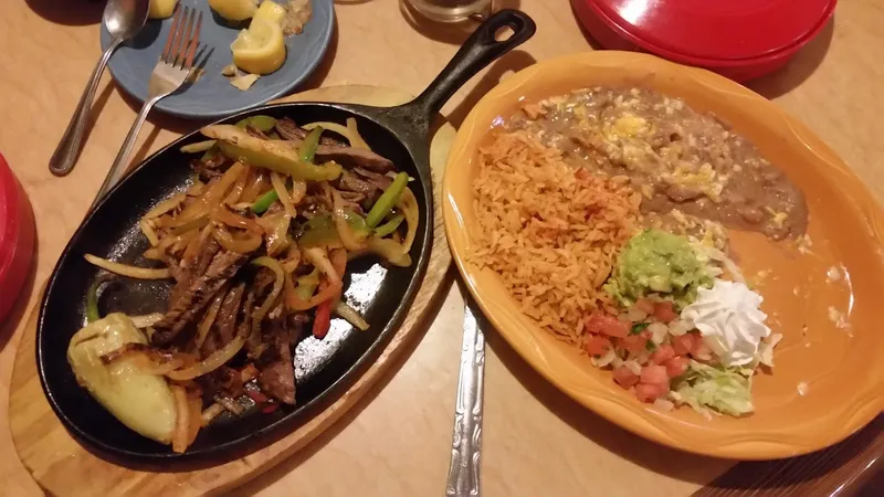 chicken fajitas Las Glorias Grill