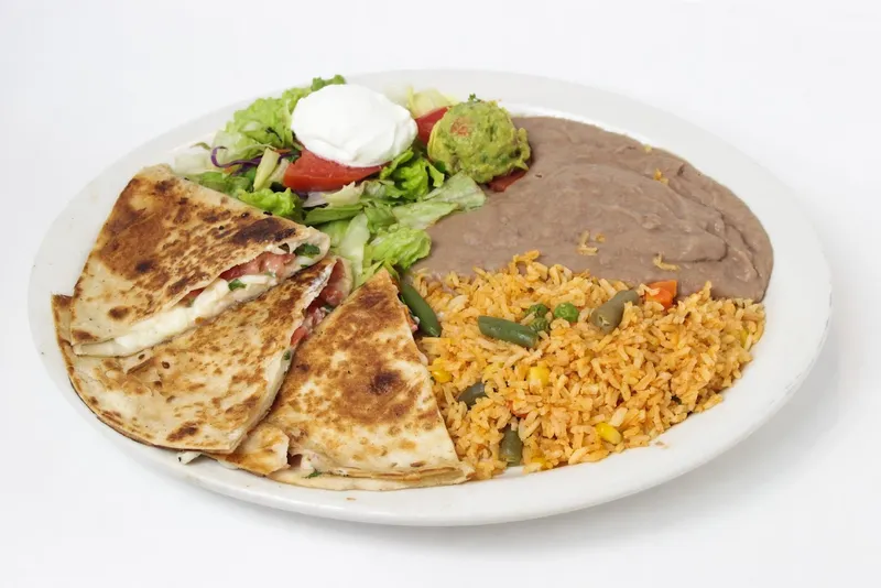 chicken quesadilla El Rey Del Grill