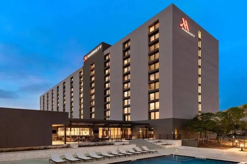 2 star hotels Marriott San Antonio Airport