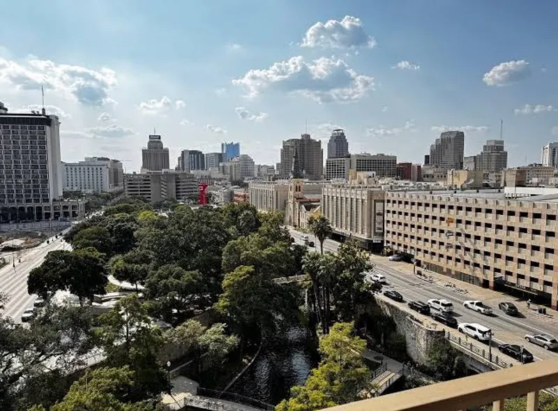 2 star hotels San Antonio Marriott Rivercenter on the River Walk