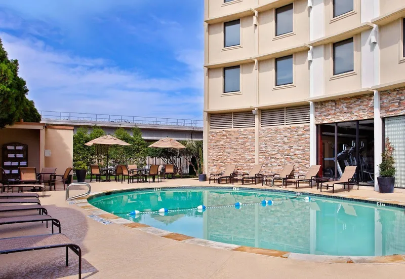 hotel with free parking Holiday Inn Dallas Market Center, an IHG Hotel