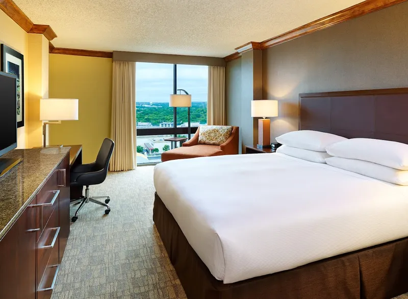 hotel with gym DoubleTree by Hilton San Antonio Airport