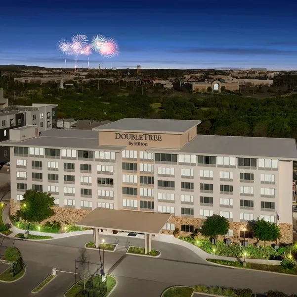 hotel with gym DoubleTree by Hilton San Antonio Northwest