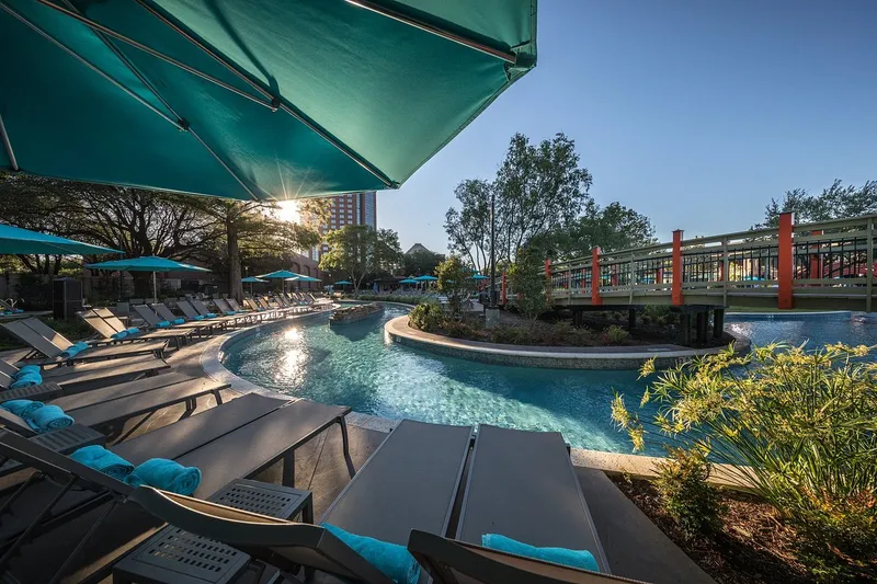 hotels with pools Hilton Anatole