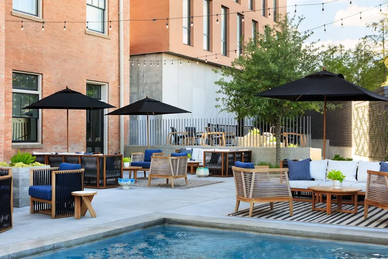 Hotels with bars The Kimpton Pittman Hotel