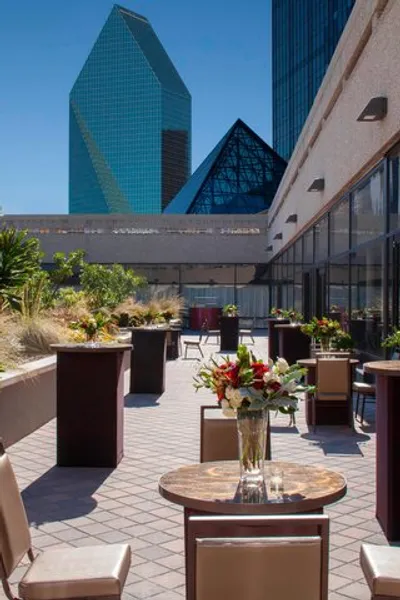 Hotels with bars The Westin Dallas Downtown