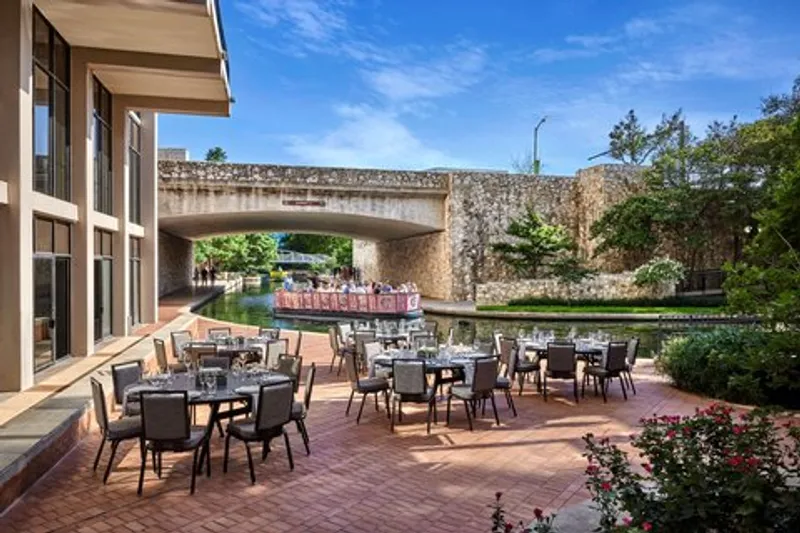 Hotels with balconies San Antonio Marriott Riverwalk