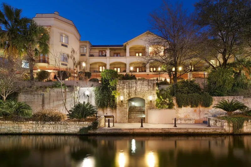 Hotels with balconies Hotel Indigo San Antonio-Riverwalk, an IHG Hotel