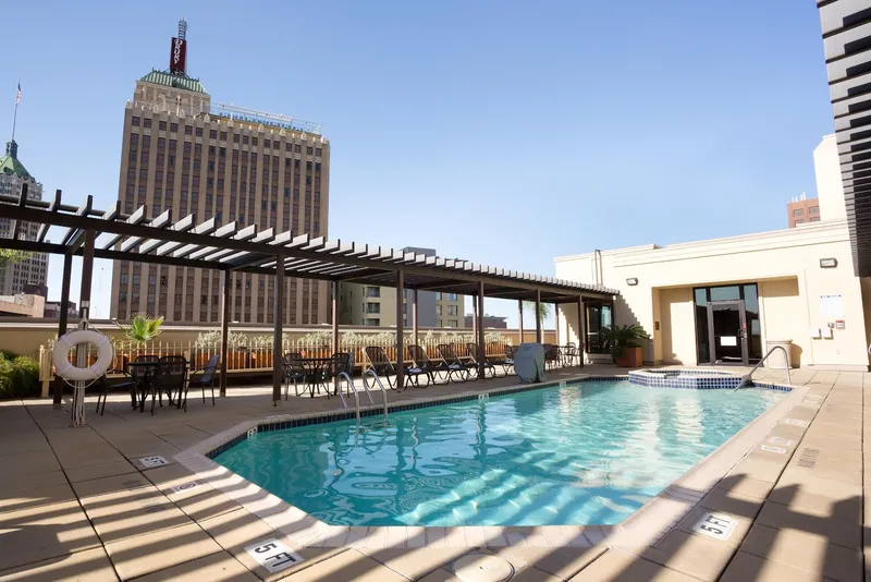 Hotels with balconies Drury Inn & Suites San Antonio Riverwalk