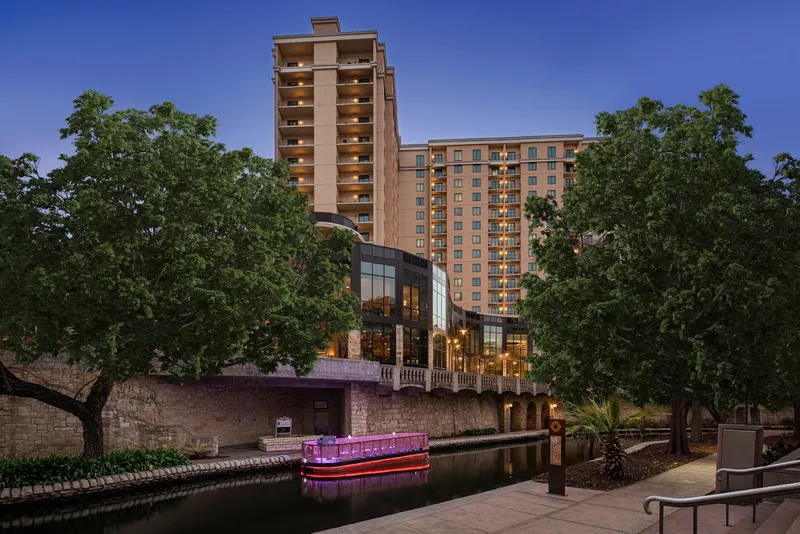 business hotels Embassy Suites by Hilton San Antonio Riverwalk Downtown