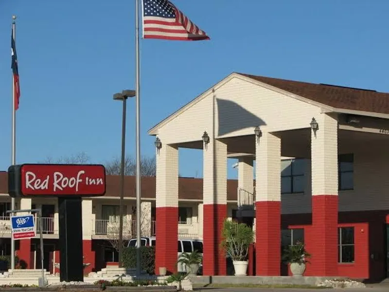 hotel with laundry facilities HomeTowne Studios San Antonio E - Frost Bank Center