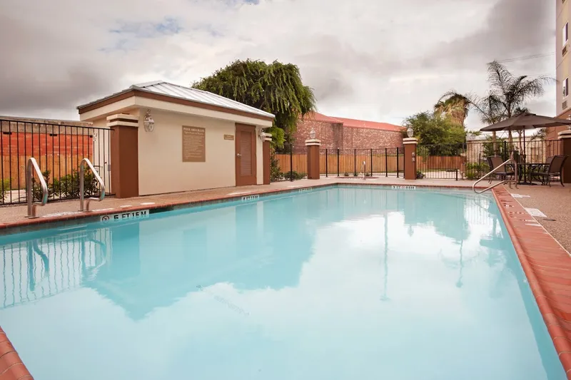 hotel with laundry facilities Candlewood Suites San Antonio Downtown, an IHG Hotel