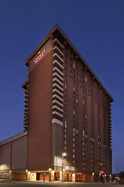 hotel with laundry facilities Crowne Plaza Dallas Downtown, an IHG Hotel