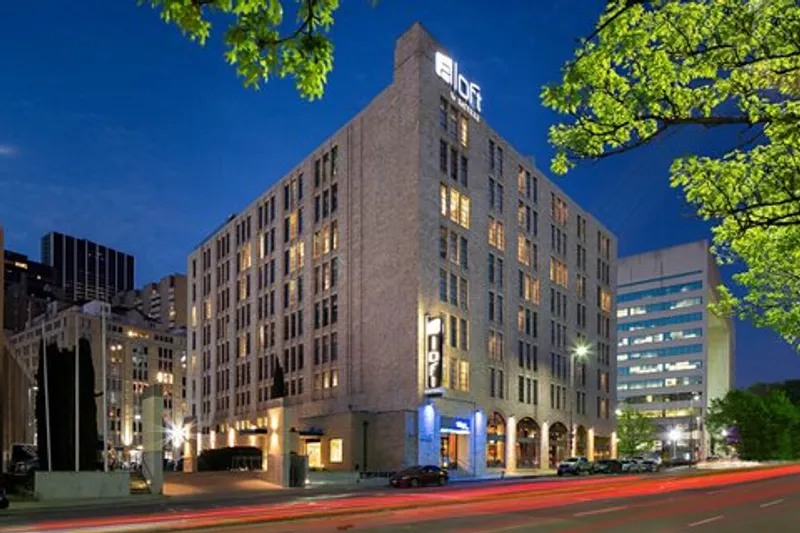 accessible hotels Aloft Dallas Downtown