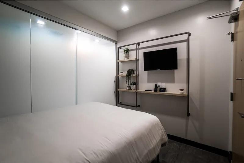 accessible hotels SOVA Micro-Room & Social Hotel