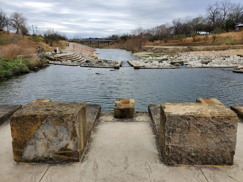 Hiking Trails Riverwalk: Theo Pkwy Trailhead