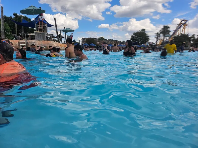 Hurricane Harbor San Antonio