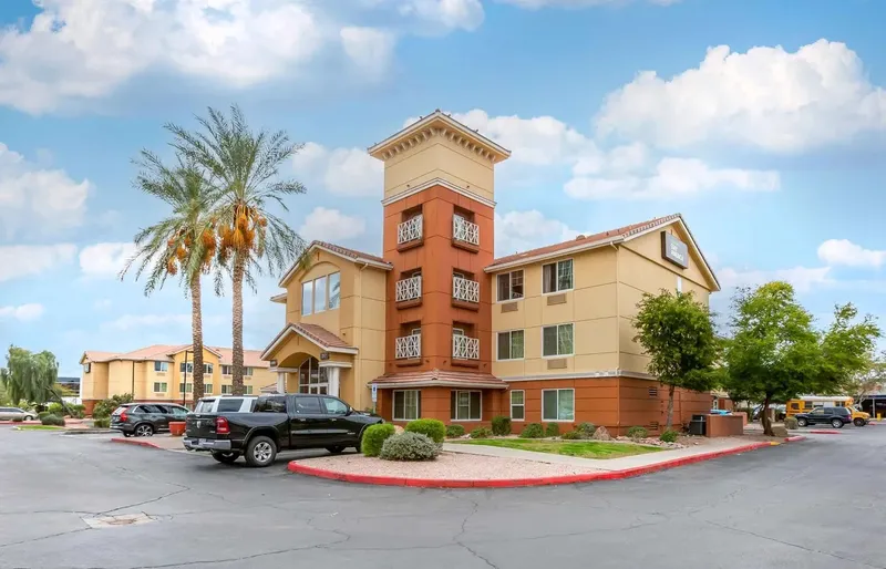 Hotels with kitchenettes Extended Stay America - Phoenix - Midtown