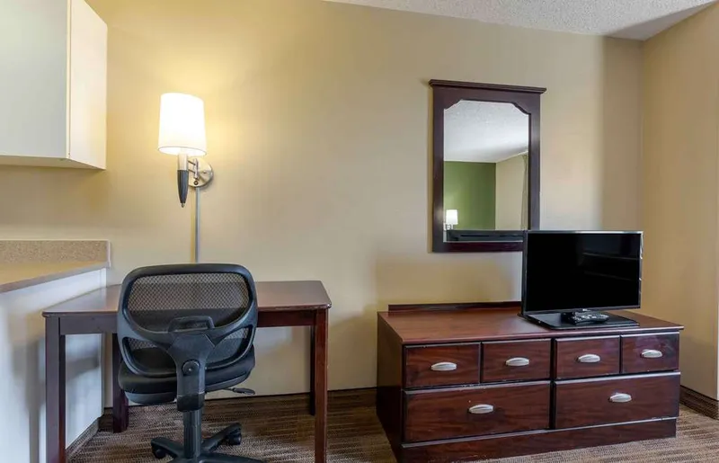 Hotels with kitchenettes Extended Stay America - Dallas - Greenville Ave.