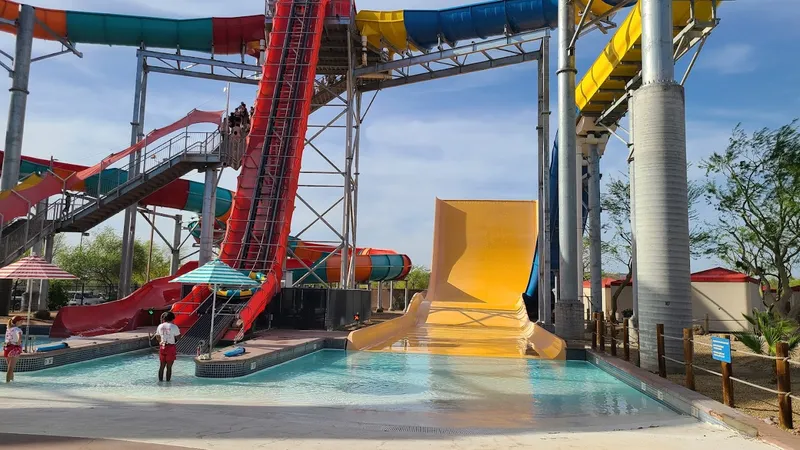 Amusement parks Hurricane Harbor Phoenix