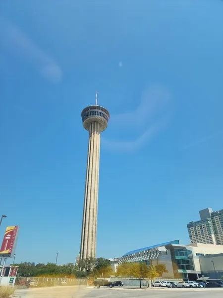 Amusement parks Hemisfair