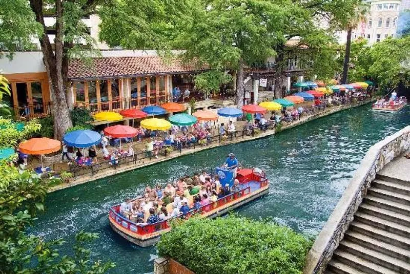 road trips Gray Line Tours - San Antonio