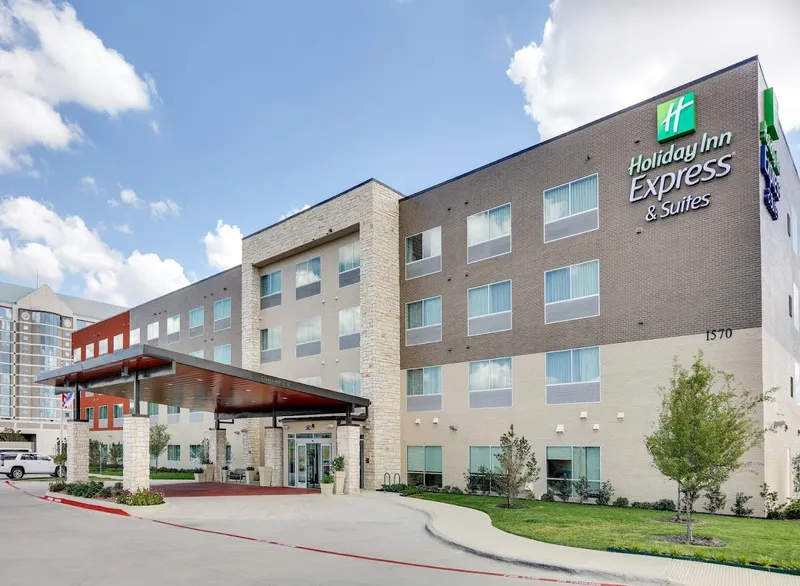 Farm stays Holiday Inn Express & Suites Dallas NW - Farmers Branch, an IHG Hotel