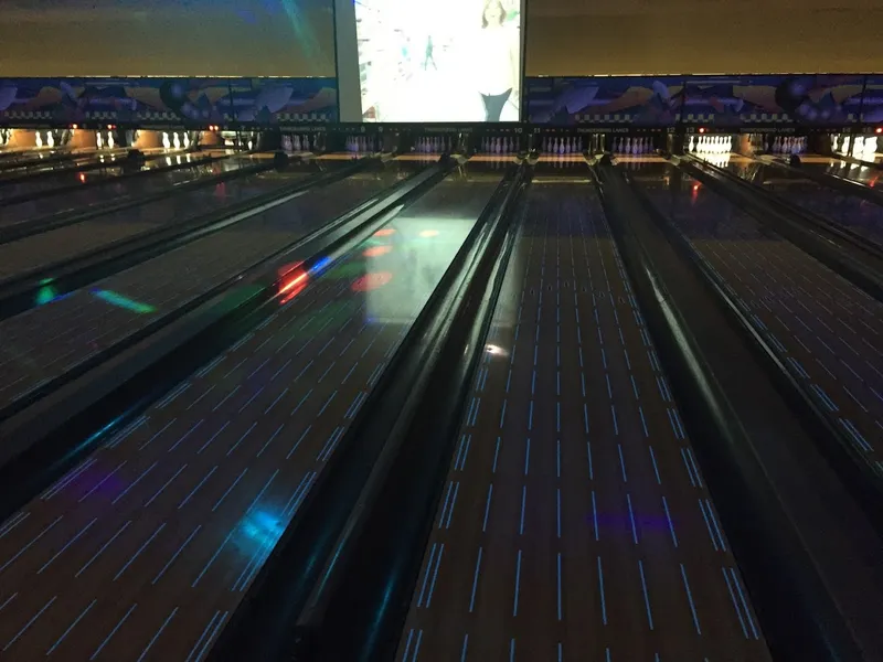 Bowling Thunderbird Lanes