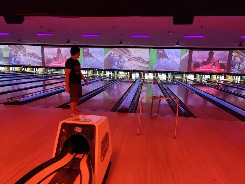 Bowling AMF Desert Hills Lanes