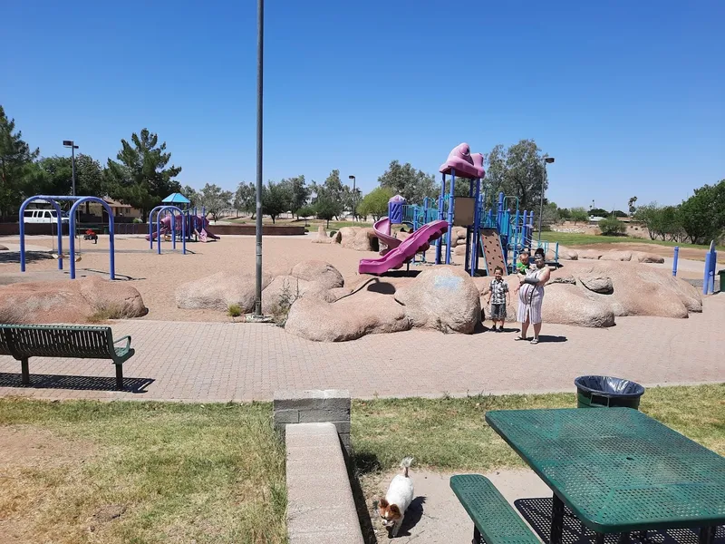 picnic spots Cave Creek Park - Larkspur