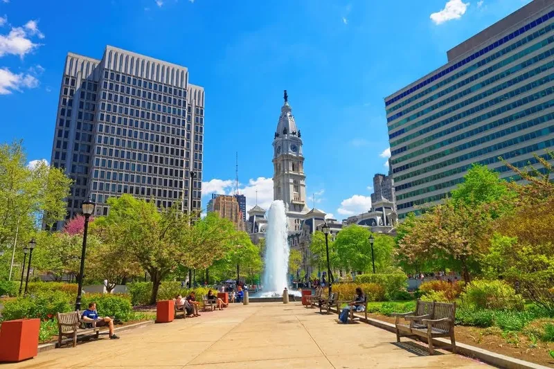 picnic spots JFK Plaza (Love Park)