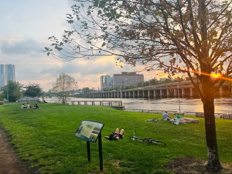 picnic spots Schuylkill River Park