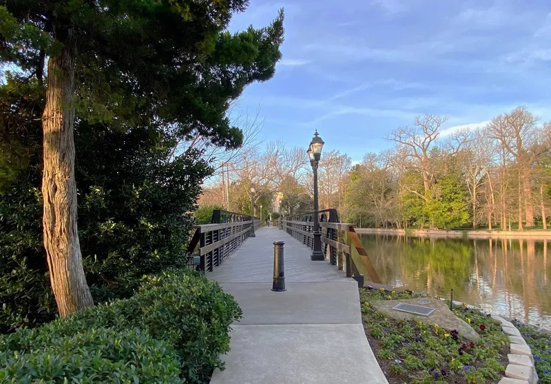 picnic spots Lakeside Park