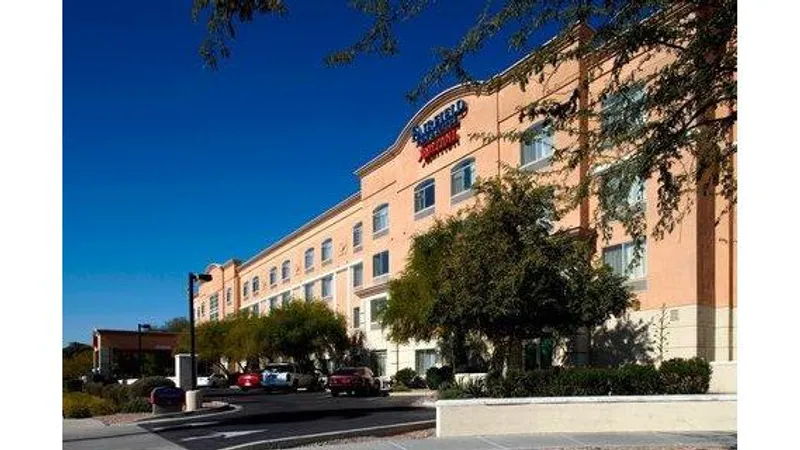 hotel with laundry facilities Fairfield Inn & Suites Phoenix Midtown