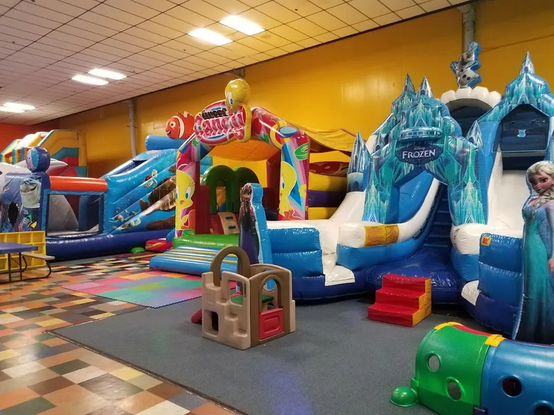 indoor activities Inflatable Wonderland