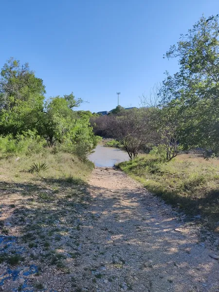 kid-friendly hiking trails Hill Country Trailhead