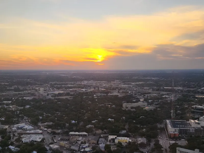 Places for sunsets Hemisfair