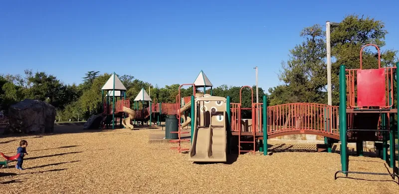 playgrounds Kidd Springs Park