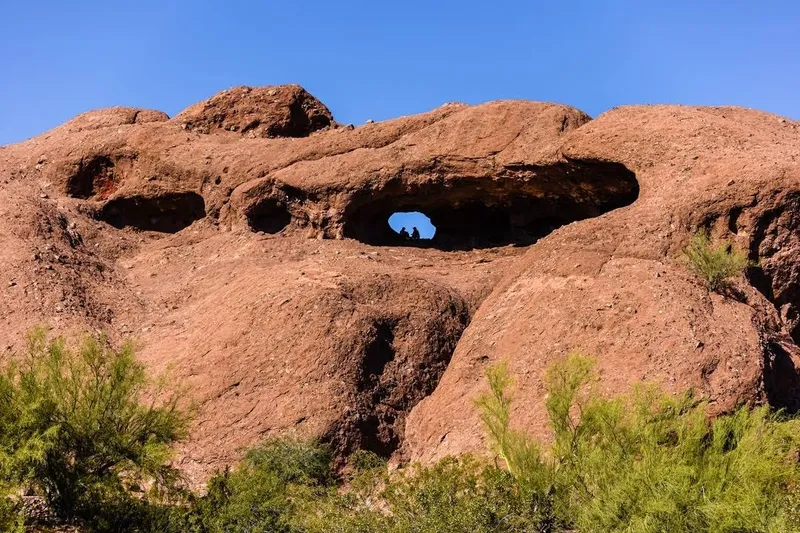 kid-friendly hiking trails Hole in the Rock