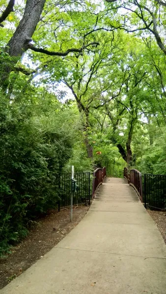 kid-friendly hiking trails White Rock Creek Trail